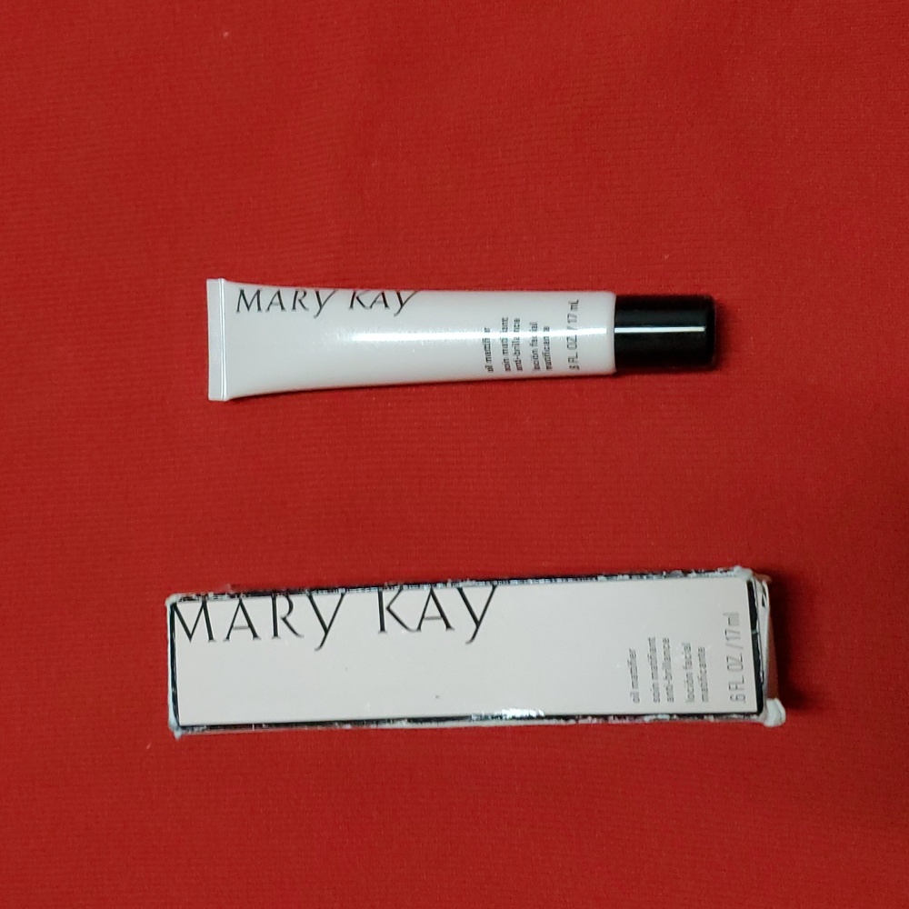 Mary Kay oil mattifier